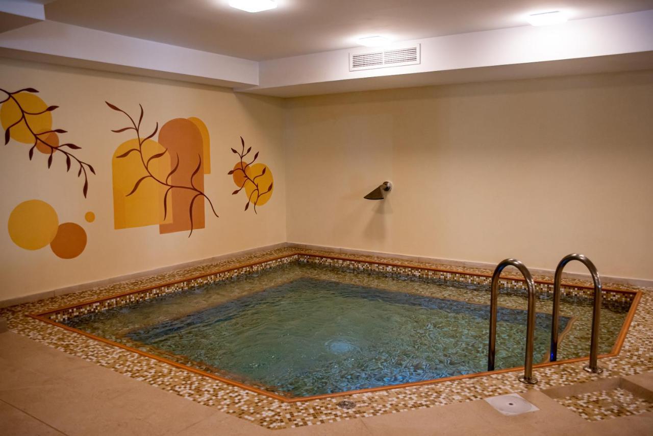 Fiald Hotel & Spa Bacau Luaran gambar