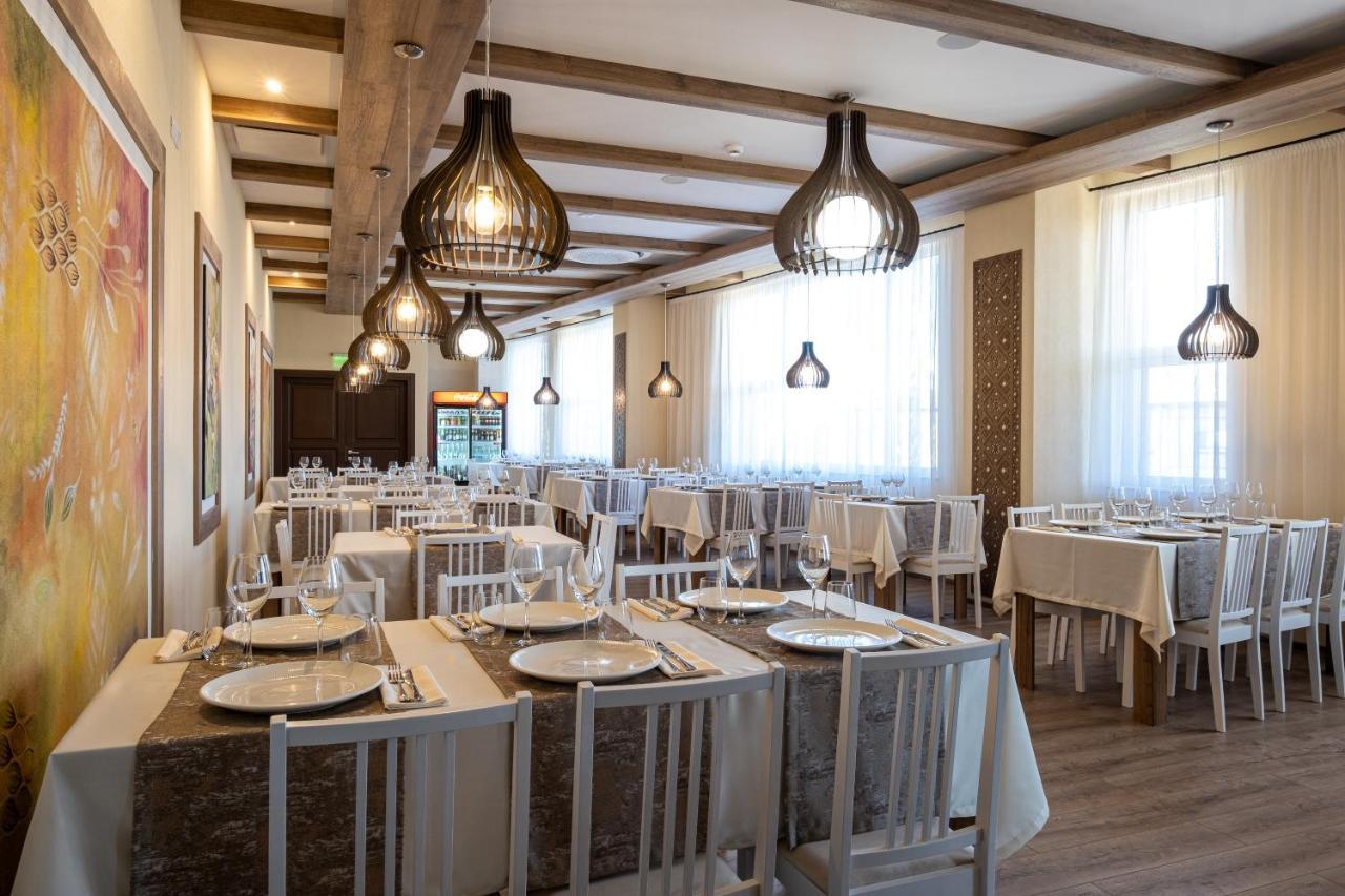 Fiald Hotel & Spa Bacau Luaran gambar