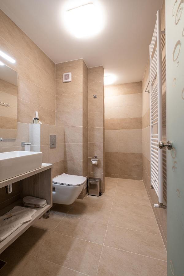 Fiald Hotel & Spa Bacau Luaran gambar